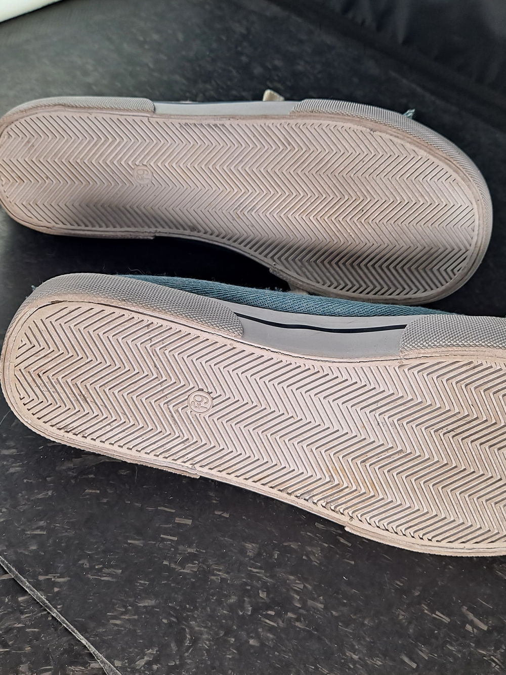 VINTAGE 1990s DISNEY Denim Slip-On Sneakers with Winnie the Pooh Embroidery - Picture 7 of 11